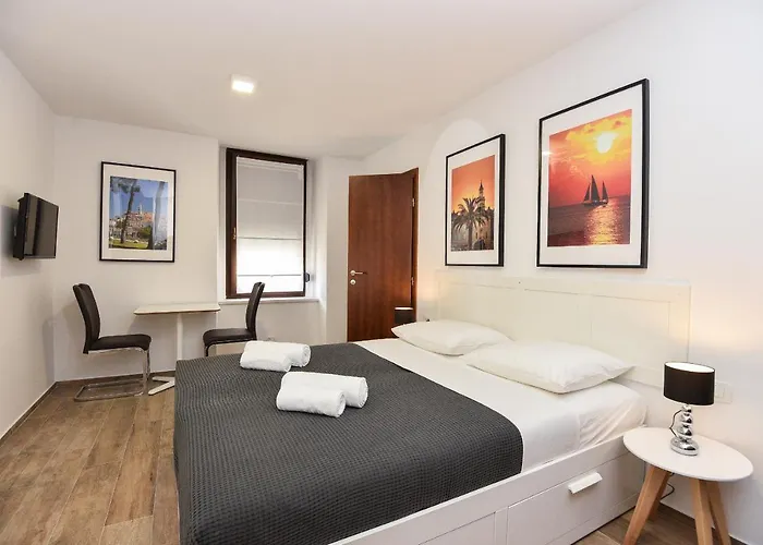 Old Town Guest house Pula