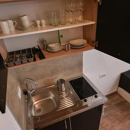 Old Town 3* Πούλα